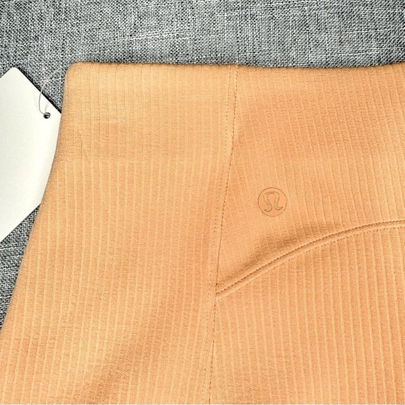 Lululemon Ribbed Softstreme High Rise Shorts Peach Bellini 12 NWT - Picture 7 of 9
